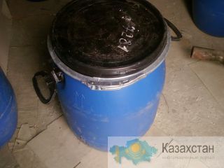 Продам оптом бочки пластиковые б/у на 65 литров с крышкой и широким горлом 500 штук. находятся в Костанае. Удобно для воды, душа, бани, солени костанай