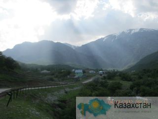 Продажа коттеджей,земли2га.В живописном уголке ЮКО,в предгорьях Тянь-Шаня. ЮКО,Толебийский район урочище Бирколик