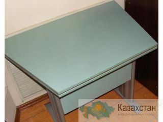 Продам Стол письменный на стальных опорах Алматы