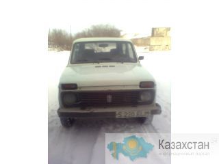 Продам,Ниву,2121,97г,бел,1.6,ХТС. Иртышск