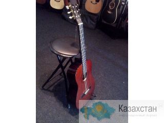 Продам гитарный комплект-гитара, челох, ремень, струны и тюнер! Алматы