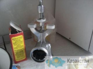Продается мясорубка ручная-2500тг. усть-каменогорск