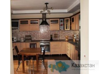 Сдам 4-комнатную на Стрелке дом Престиж Усть-Каменогорск