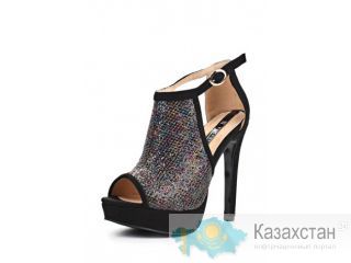Продам босоножки Elisabeth Щучинск