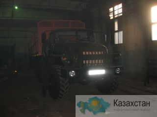 Продам а/м Урал седельный тягач, бортовой полуприцеп ОДАЗ 13,6м, Миасс