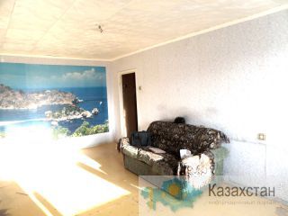 1,5  улучшенная р-н  маг Жастар Потанина 16  за 35000 Усть-Каменогорск