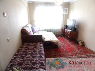 1,5 брежн., 32 м2  2 этаж за 5110000 или 27500уе Усть-Каменогорск
