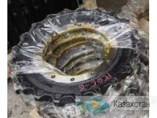 Колесо ведущее Komatsu 21W-27-11110 Другое месторасположение