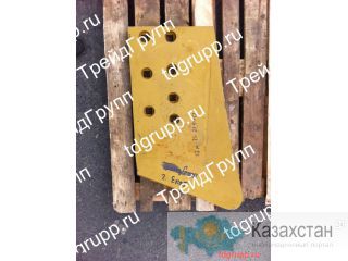 17M-71-21940 Нож боковой правый Komatsu D155A Другое месторасположение