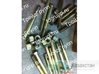 175-71-11491 Болт крышки цапфы + 175-71-11520 Гайка Другое месторасположение
