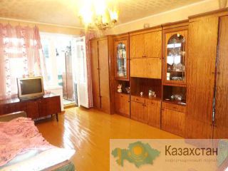Продам 2-х улучш., S- 50м2 , кирпич. Чернова 124 Усть-Каменогорск