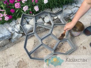 Продам формы-опалубки для изготовления садовых дорожек от производителя Аксай
