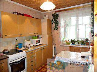 Продам 2-х комнатную р-н Стрелки Усть-Каменогорск
