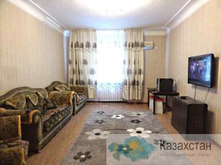 Продам 3-х комнатную квартиру р-н ДКМ Усть-Каменогорск