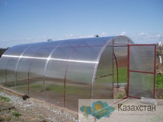 Теплица арочного типа из поликарбоната в Казахстане Абай