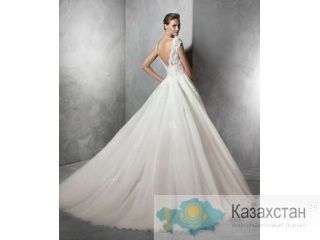 Продам шикарное свадебное платье от Pronovias 2016 Астана