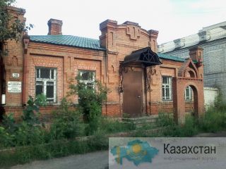 Продается от СОБСТВЕННИКА земля с  2 строениями Семей,  Восточно-Казахстанская область