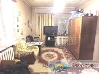 Продам квартиру 1,5. Ул. Независимости, 40. 3/5 этаж. 4,800,000 тенге. Усть-Каменогорск