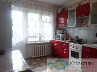 Продам 2-х комнатную квартиру по улице Космической Усть-Каменогорск