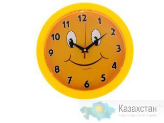 Часы настенные круглые Смайлик с цифрами циферблат 23х23 см 46814 Алматы и Алматинская область