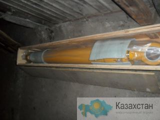 707-01-0A380 ГИДРОЦИЛИНДР КОВША Другое месторасположение