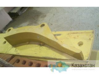 Протектор стойки рыхлителя 195-78-21580 Другое месторасположение