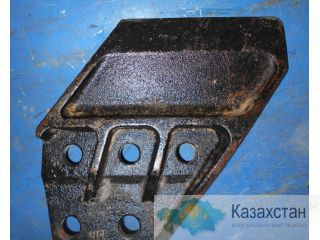 Бокорезы ковша Hyundai 61E7-0102/61E7-0103 Другое месторасположение