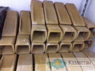Коронка ковша Komatsu 205-70-19570 Другое месторасположение