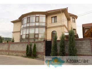 Коттеджи-виллы в Алматы и Астане по 400-500 долларов посуточно. Алматы
