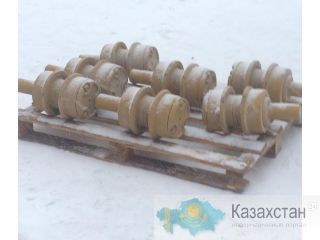 Каток поддерживающий  175-30-00517 Komatsu D-155 Другое месторасположение
