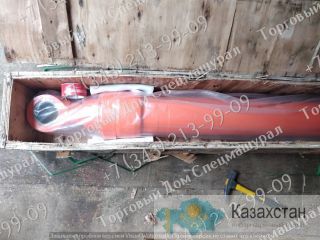 Гидроцилиндр стрелы экскаватора Doosan DX300 г. Екатеринбург, ул. Основинская 7.