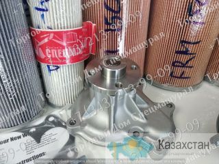 Помпа водяная для двигателя Kubota V3300 г. Екатеринбург, ул. Основинская 7.
