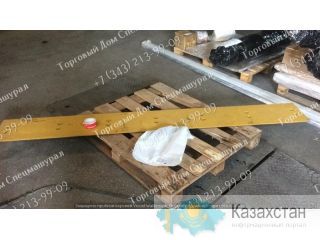 Нож ковша для погрузчика LG 936 г. Екатеринбург, ул. Основинская 7.