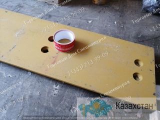 Нож ковша для погрузчика SDLG 933L г. Екатеринбург, ул. Основинская 7.