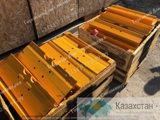 Трак 14X-32-51120 бульдозера Komatsu D65EX-16 г. Екатеринбург, ул. Основинская 7.
