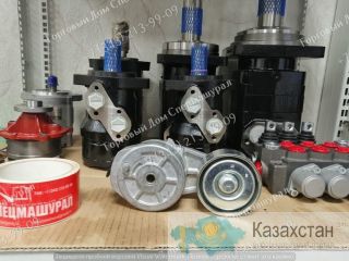 Натяжной ролик EA504315781 для Komatsu WB93, WB97 г. Екатеринбург, ул. Основинская 7.