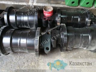 Каток опорный 9253782 для экскаваторов Hitachi ZX330-3 г. Екатеринбург, ул. Основинская 7.