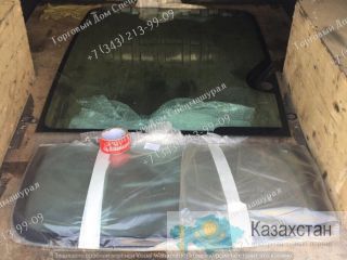 Стекло лобовое для экскаватора Hitachi ZX200 г. Екатеринбург, ул. Основинская 7.
