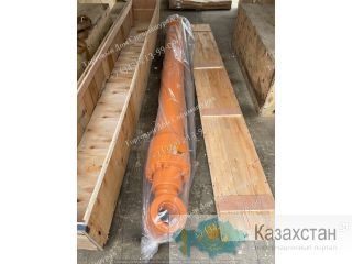 Гидроцилиндр рукояти Hitachi ZX200, 95x135x1470 г. Екатеринбург, ул. Основинская 7.