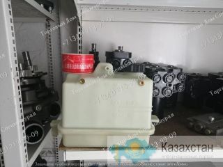 Расширительный бачок 128/15480 для экскаваторов-погрузчиков JCB 3CX, JCB 4CX г. Екатеринбург, ул. Основинская 7.