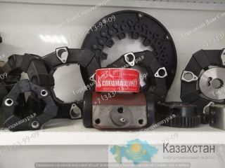 Цилиндр тормозной 800107362 для грейдеров XCMG GR165, GR180, GR215 г. Екатеринбург, ул. Основинская 7.
