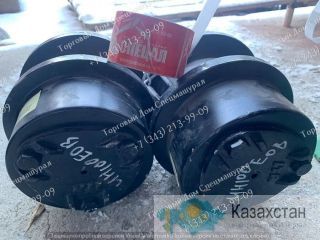 Каток поддерживающий 270-00047A для экскаваторов Doosan DX300LC, DX340LC г. Екатеринбург, ул. Основинская 7.