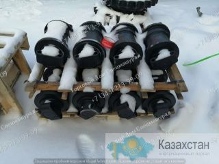 Каток опорный 81QB-11010 для экскаваторов Hyundai R520LC-9 г. Екатеринбург, ул. Основинская 7.