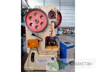 4.Кривошипный пресс 63 тонн   Усилие	630KN Номинальный ход	6mm Ход ползуна	110mm Ход ползуна в минуту	50times/min Закрытая вы Другое месторасположение