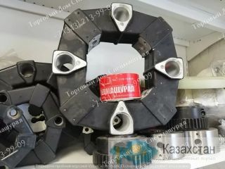 Муфта гидронасоса 778322 для Kobelco SK100 г. Екатеринбург, ул. Основинская 7.