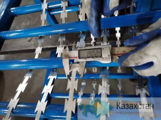 Автоматическая линия для производства егозы  I.Состав линии Разматыватель рулонированного металла 1шт. Пресс на 40 тонн   1шт Другое месторасположение