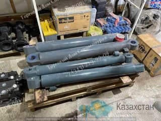 Гидроцилиндр ковша 11886251 для Volvo BL61, BL71 г. Екатеринбург, ул. Основинская 7.