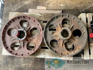 Каток опорный 95-33-007 для ТДТ-55 г. Екатеринбург, ул. Основинская 7.