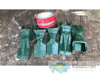 Коронка ковша 8GPE для Volvo BL61 г. Екатеринбург, ул. Основинская 7.