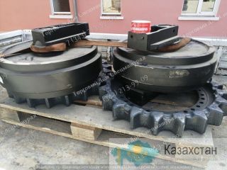 Колесо натяжное 81QA-13010 для экскаватора Hyundai R380LC-9SH г. Екатеринбург, ул. Основинская 7.